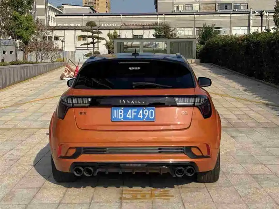 Lynk & Co 02 Hatchback