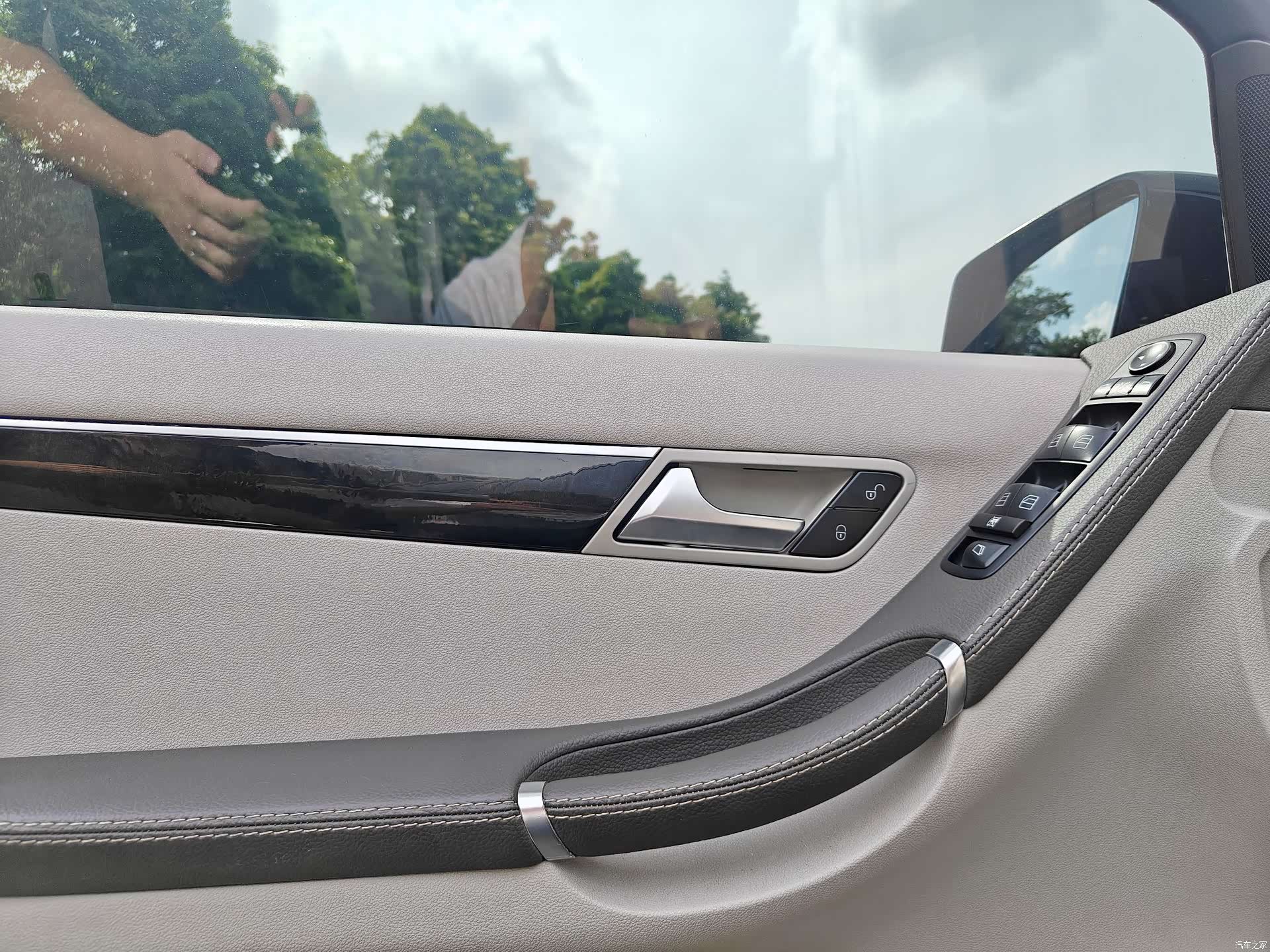 Mercedes-Benz R-Class, 2016 12