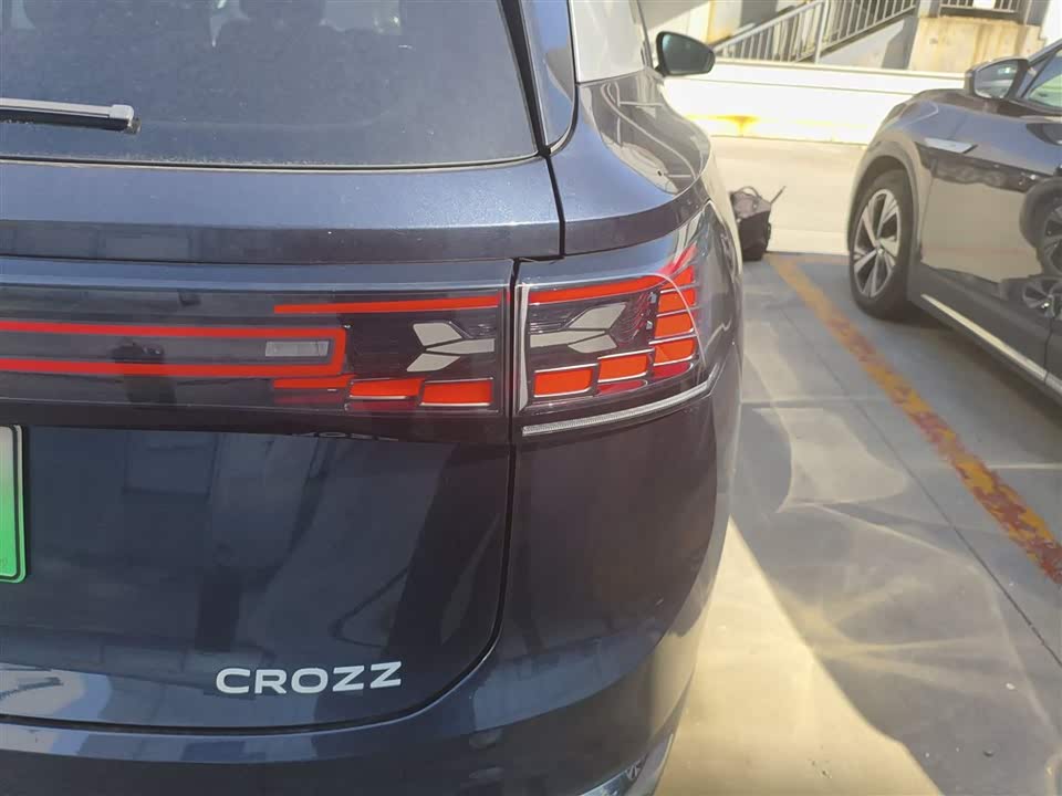 Volkswagen ID.6 CROZZ