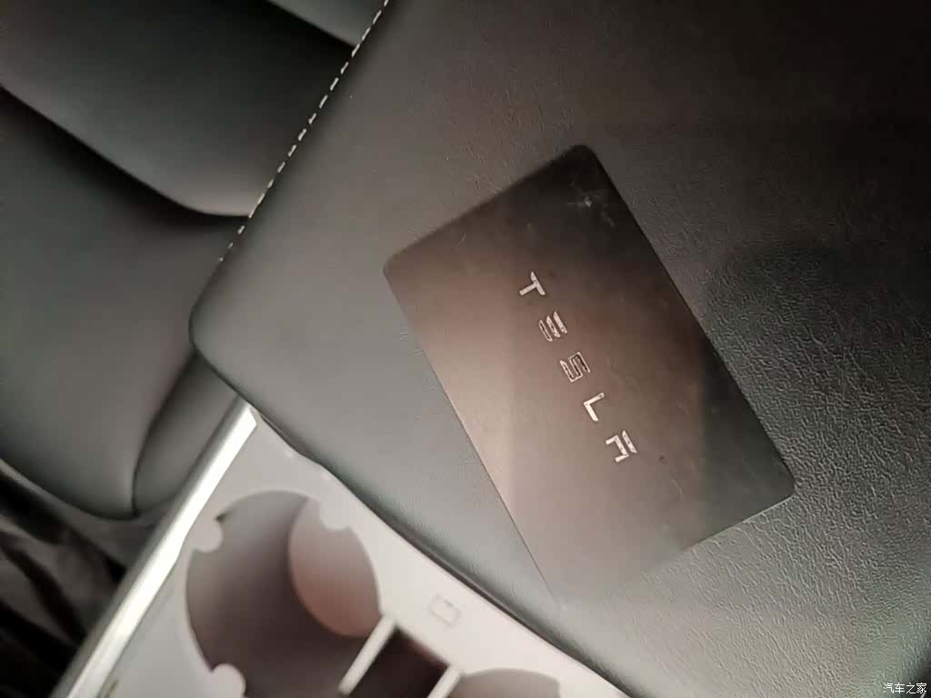Tesla Model Y, 2022 9