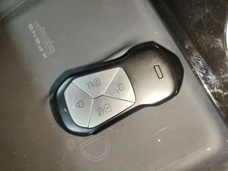 XPENG P7