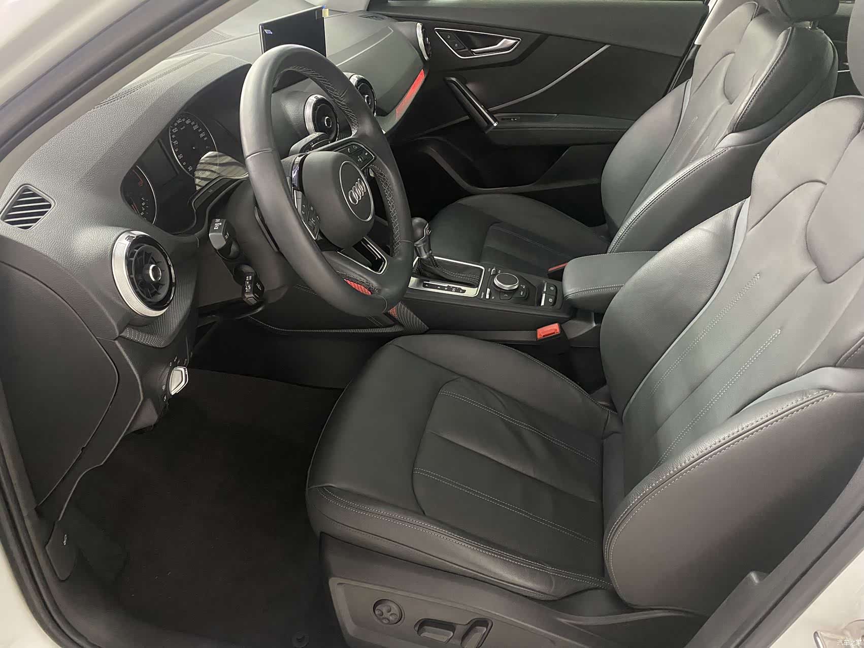 Audi Q2L, 2022 9