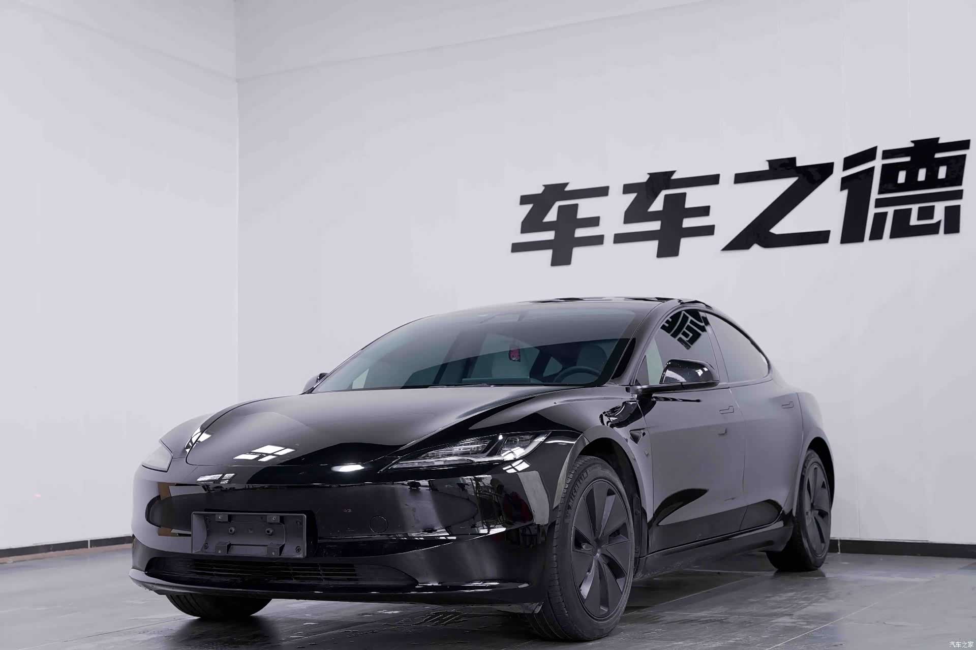 Tesla Model 3, 2024 1