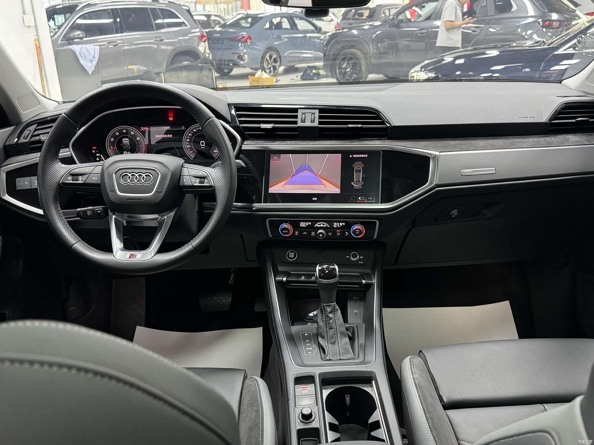 Audi Q3, 2022 14