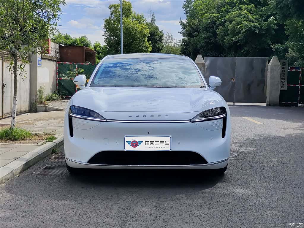 Luxeed R7, 2024 2