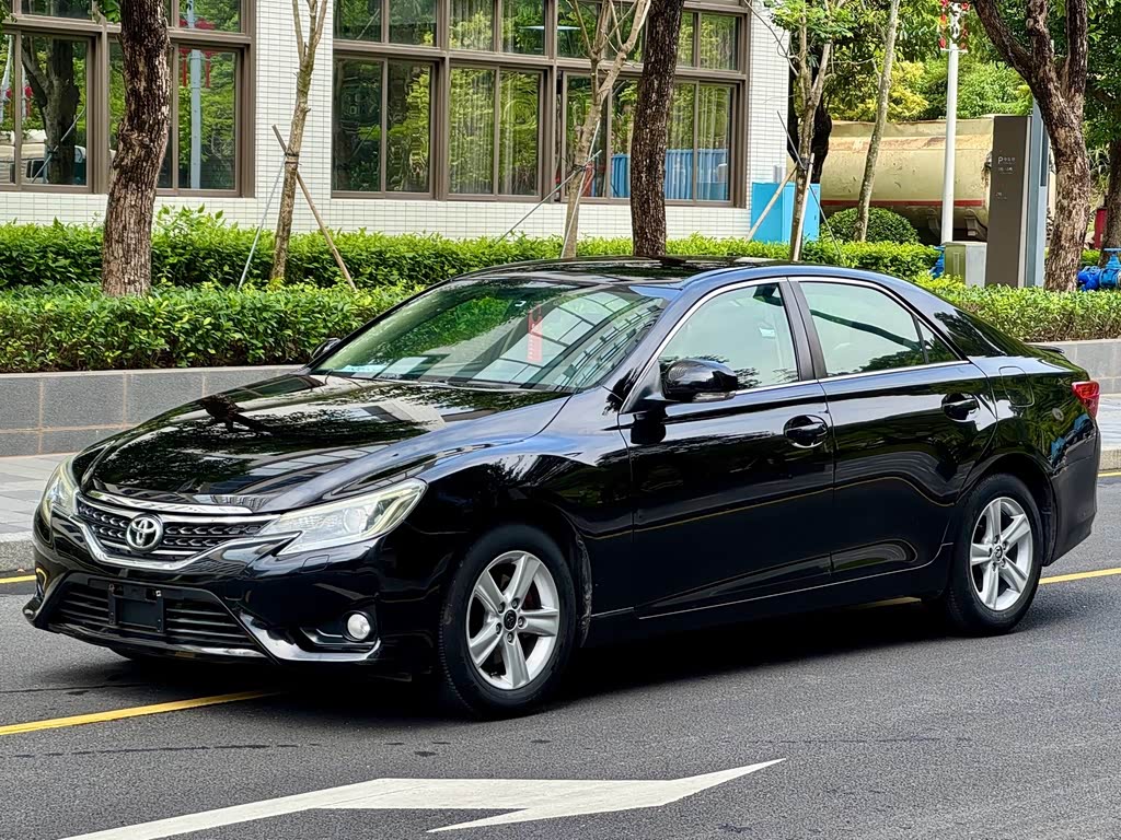 Toyota Reiz