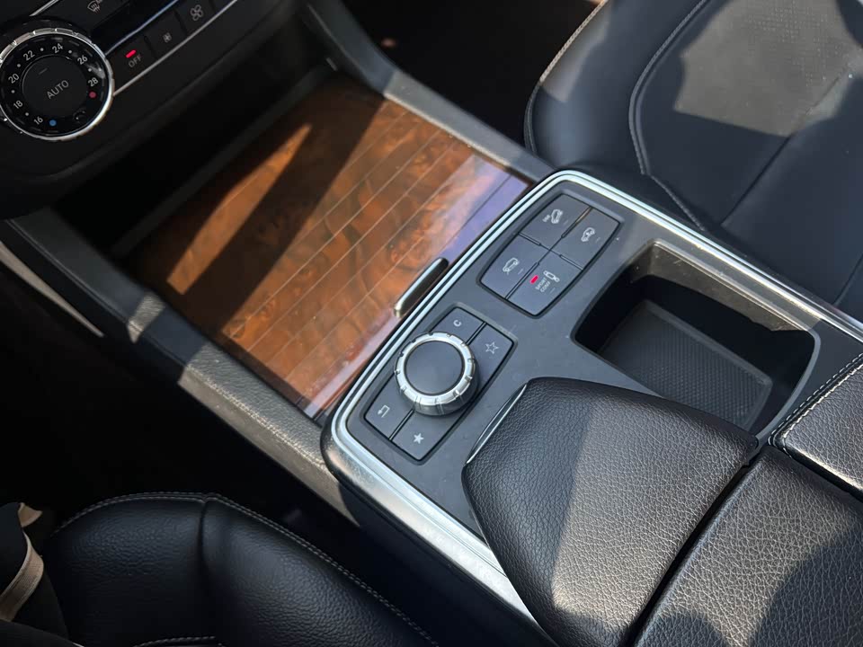 Mercedes-Benz M class