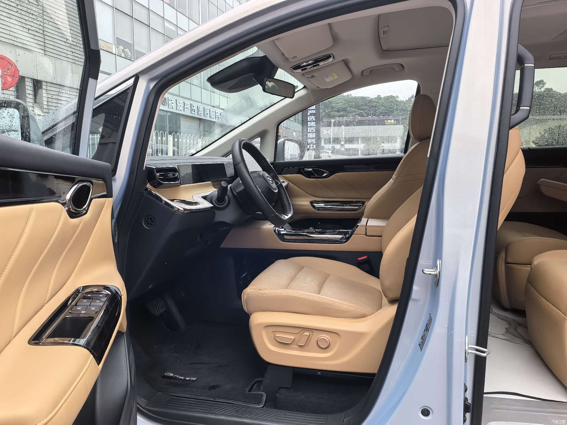 Trumpchi E8, 2024 12