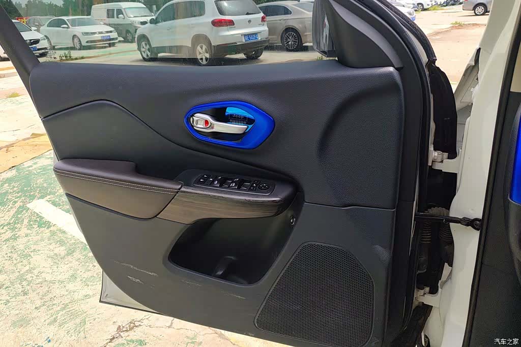 Jeep Cherokee, 2016 7