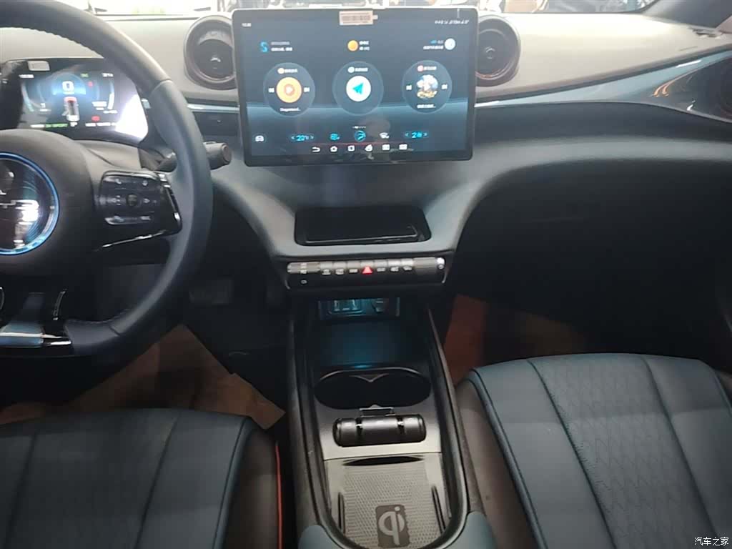 BYD Dolphin, 2023 12