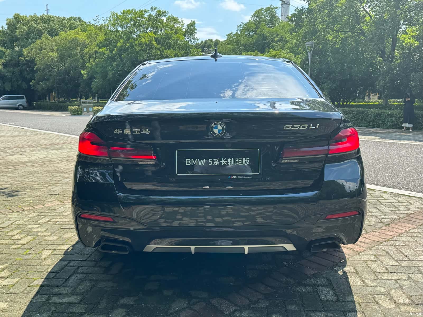 BMW 5 Series, 2023 все фото