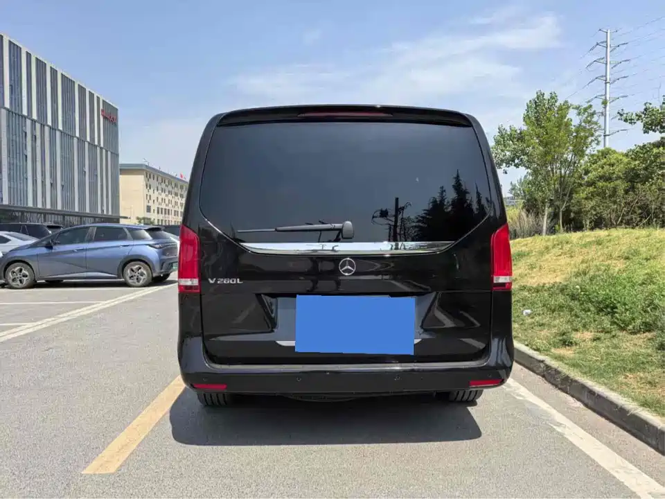 Mercedes-Benz V-class