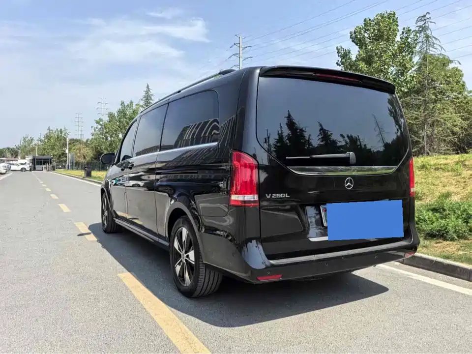 Mercedes-Benz V-class