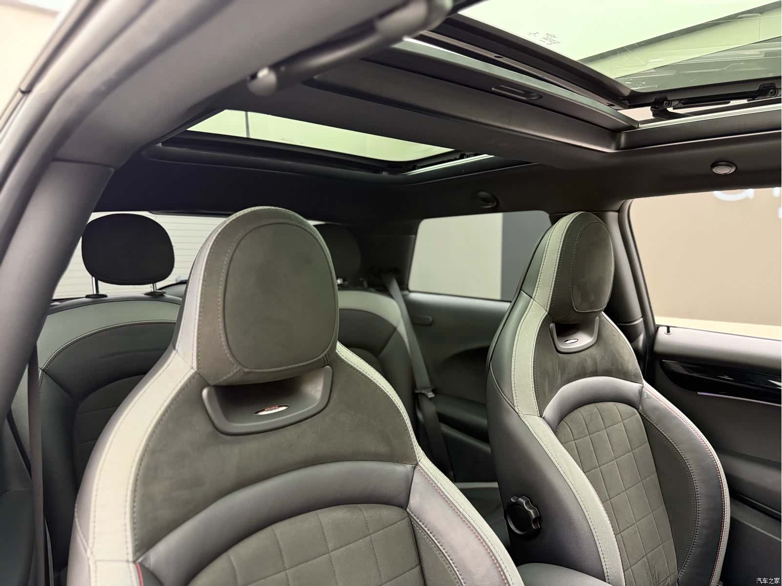 Mini Cooper, 2023 15