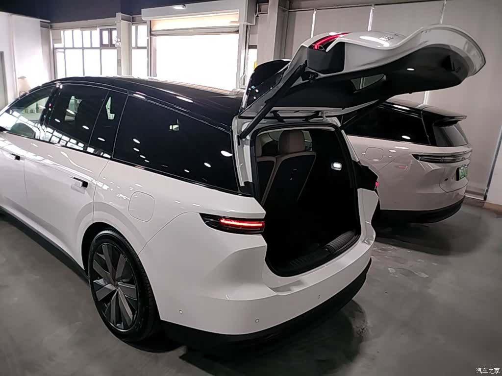 Li Auto i8, 2025 19
