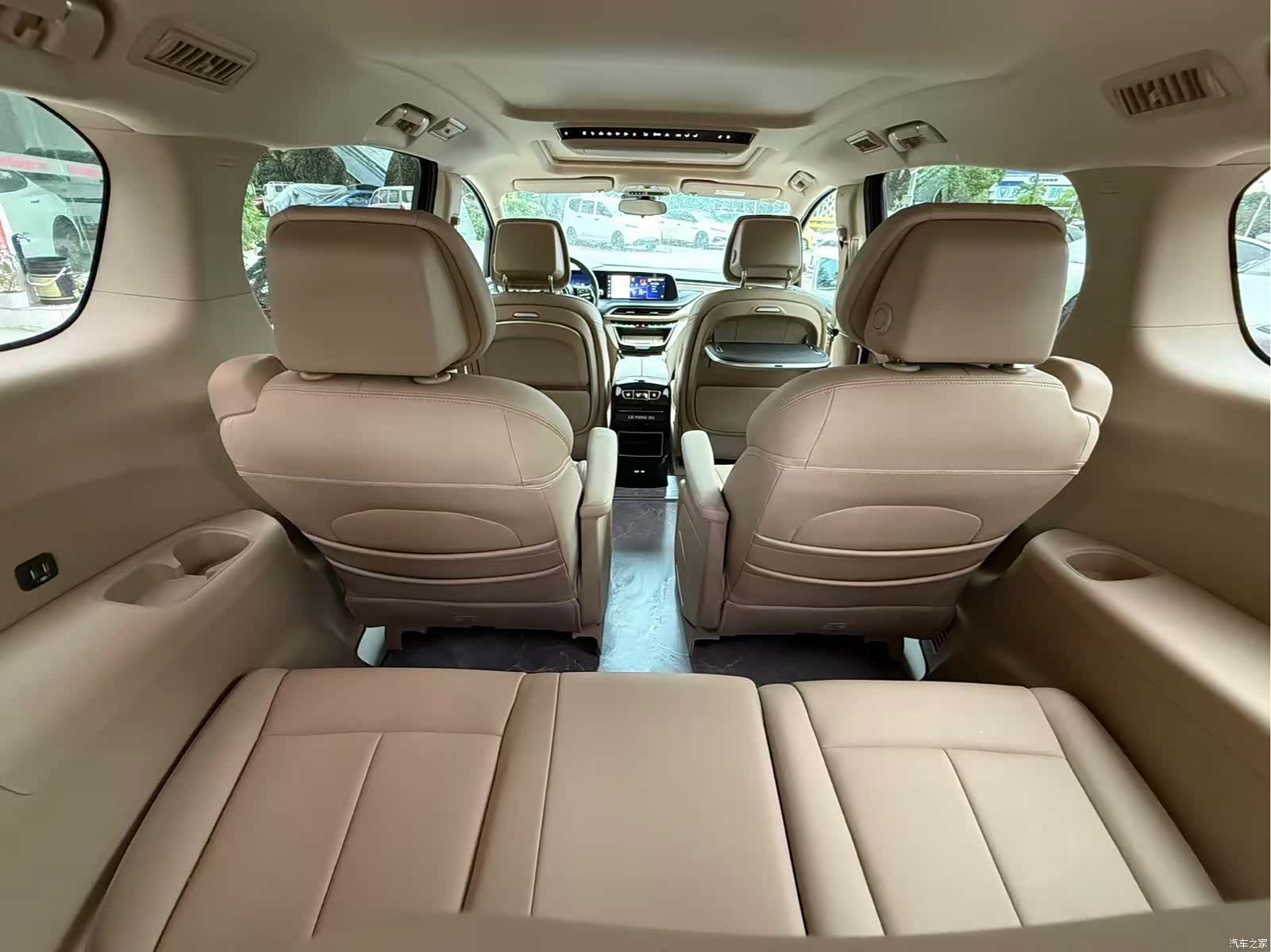 Buick GL8, 2025 12