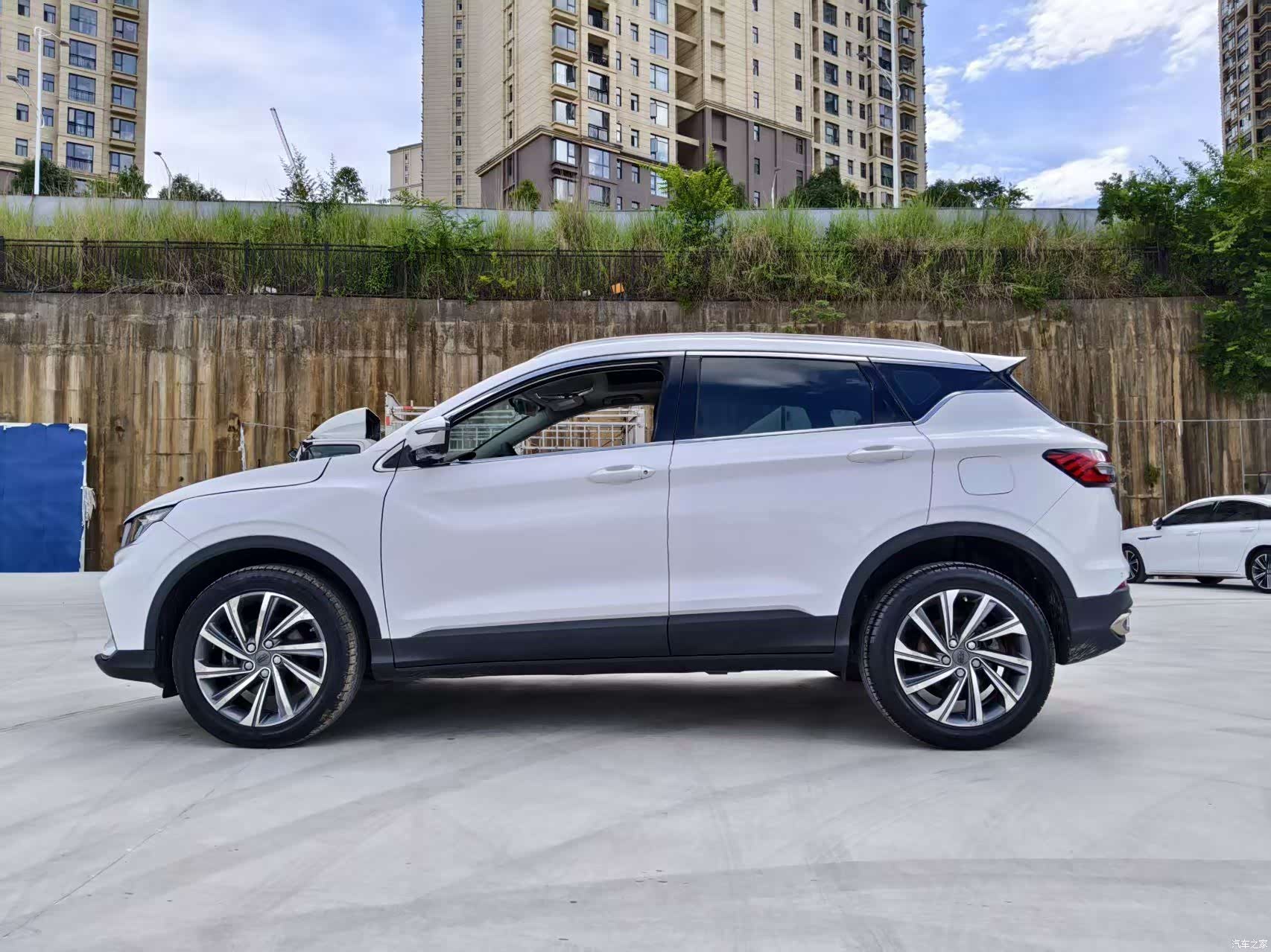 Geely Coolray, 2019 12