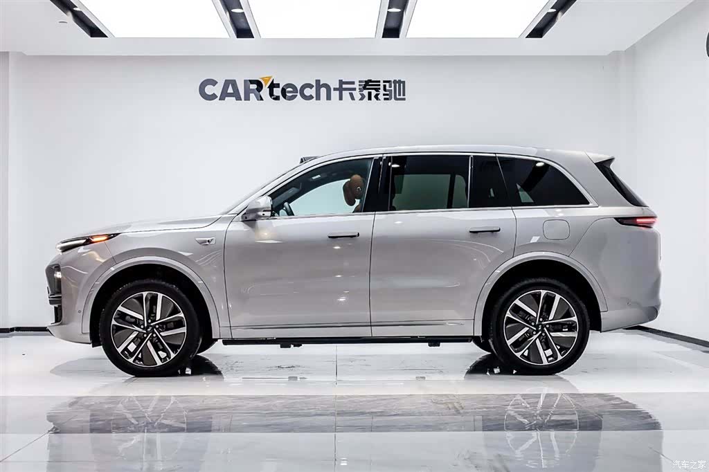Li Auto L8, 2022 32
