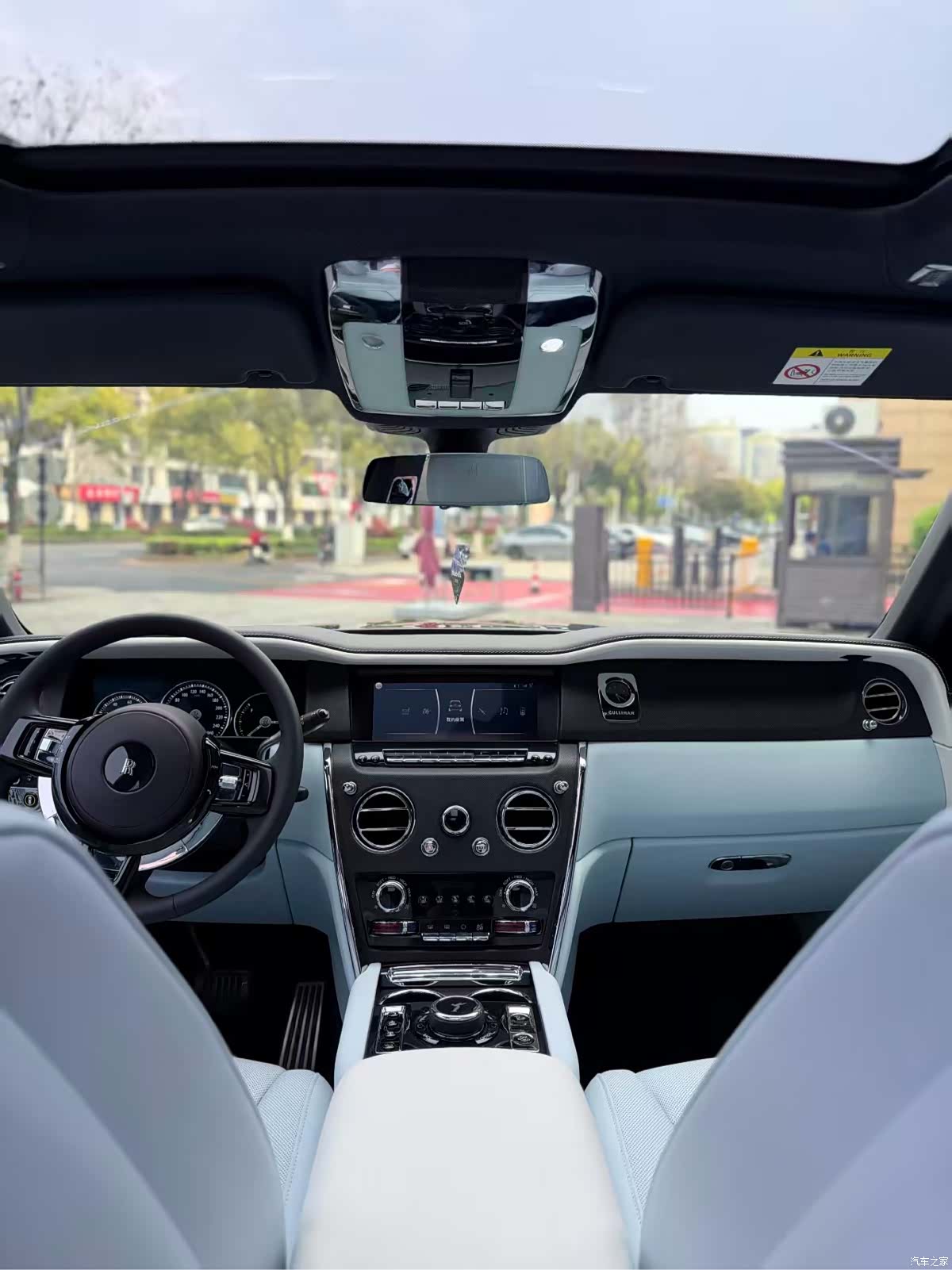 Rolls-Royce Cullinan, 2019 все фото