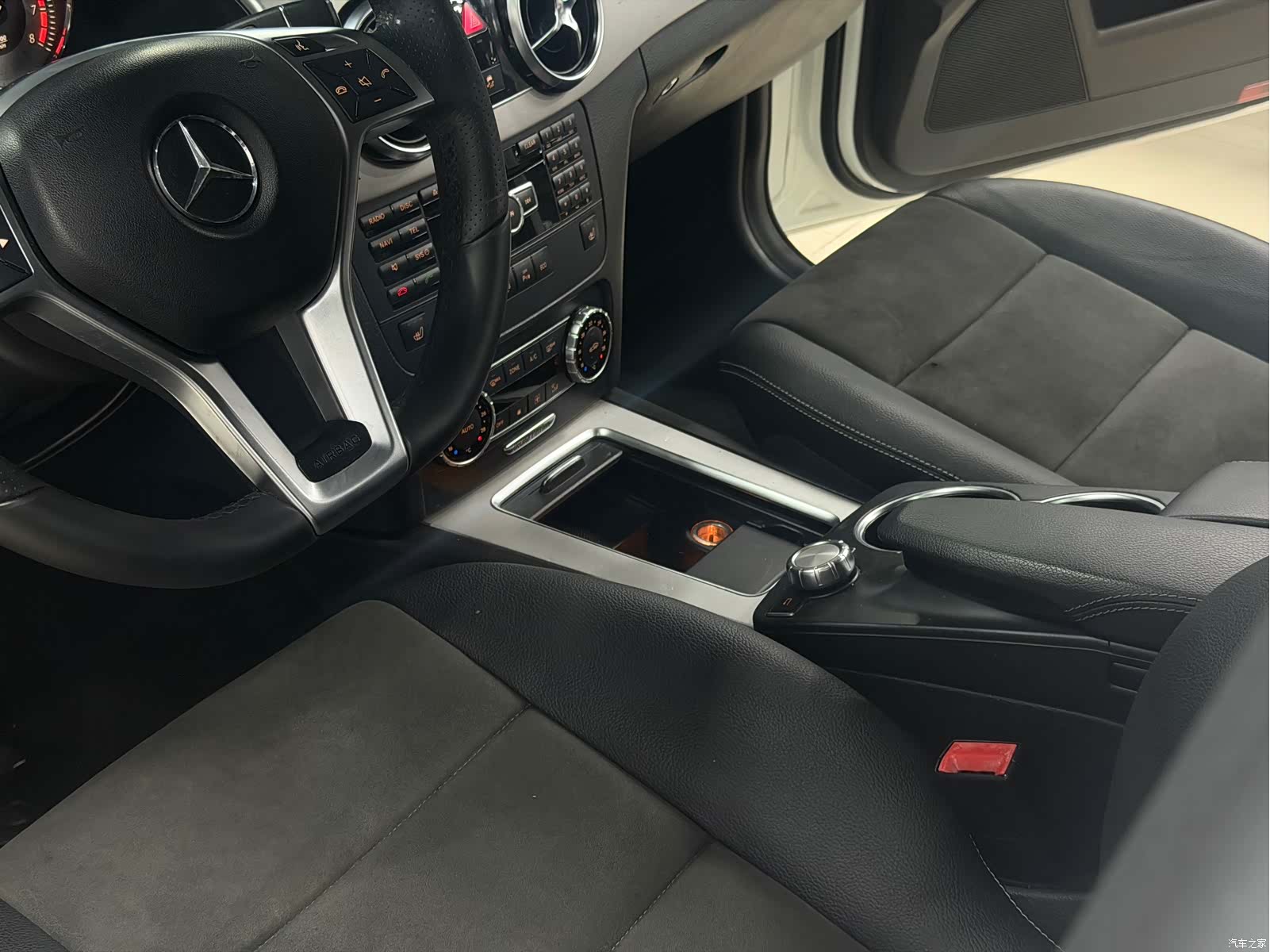 Mercedes-Benz GLK-Class, 2015 11