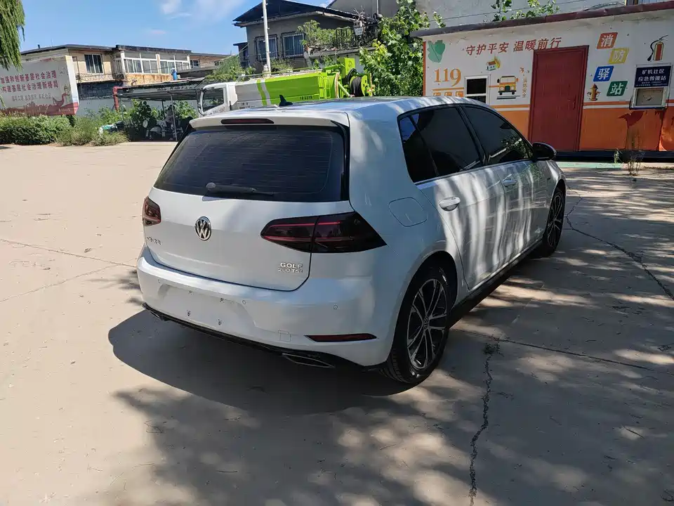 Volkswagen golf