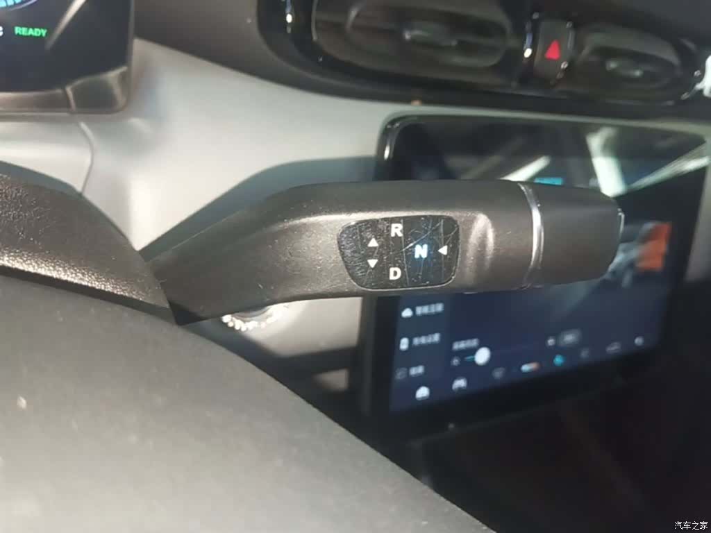 Leapmotor T03, 2022 14
