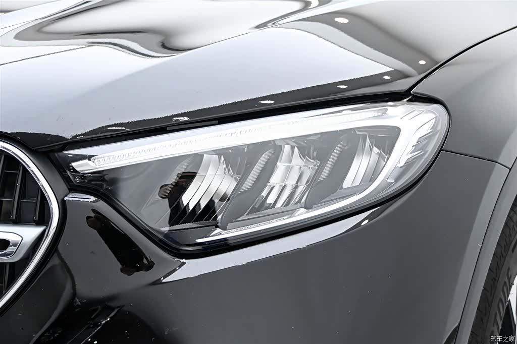 Mercedes-Benz GLC, 2023 10