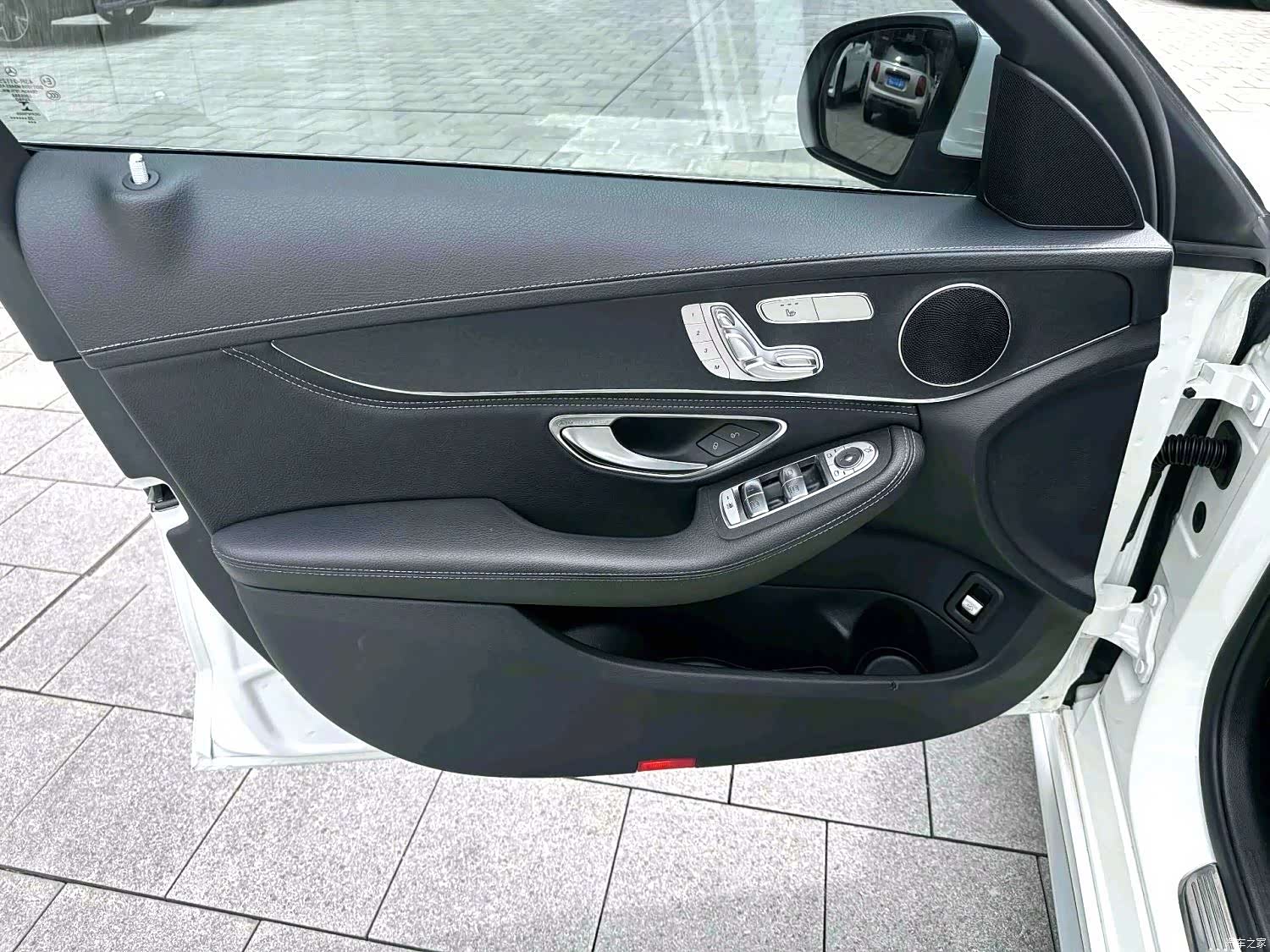 Mercedes-Benz C-Class, 2020 3