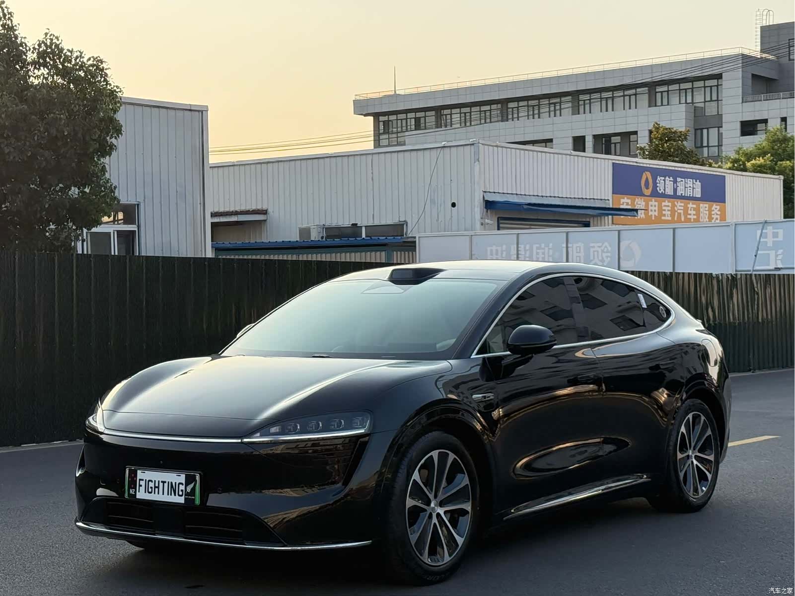 Luxeed R7