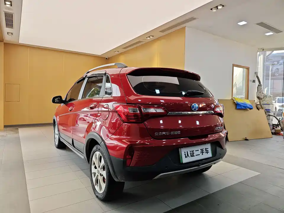 BAIC EC5