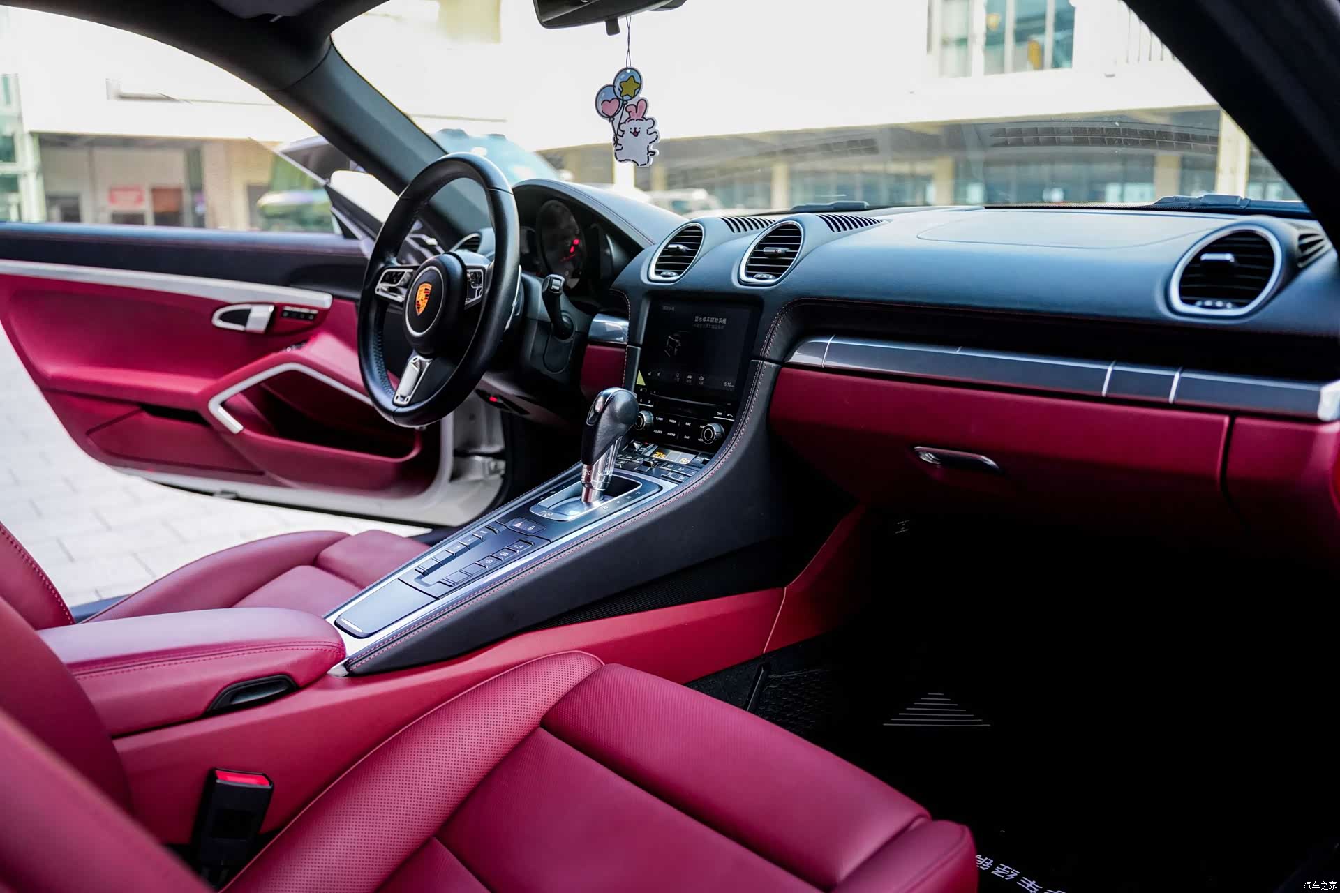 Porsche Cayman, 2018 8