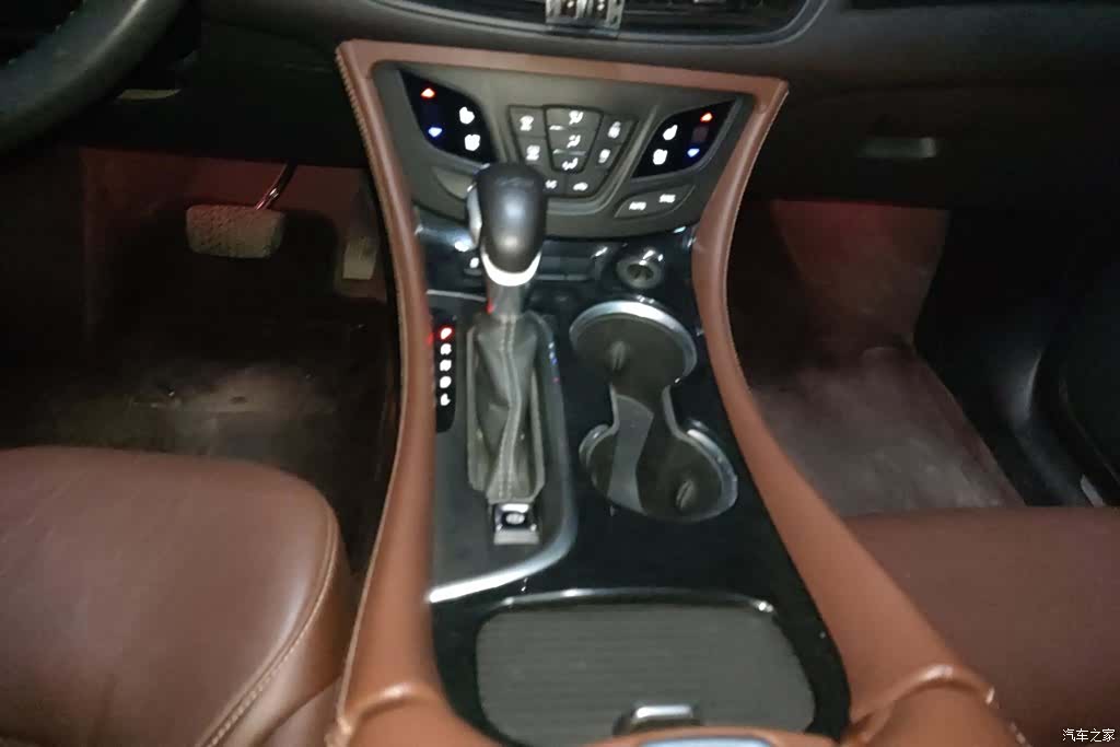 Buick Envision Plus, 2021 16