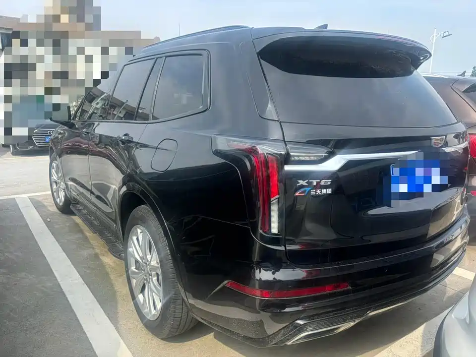 Cadillac XT6