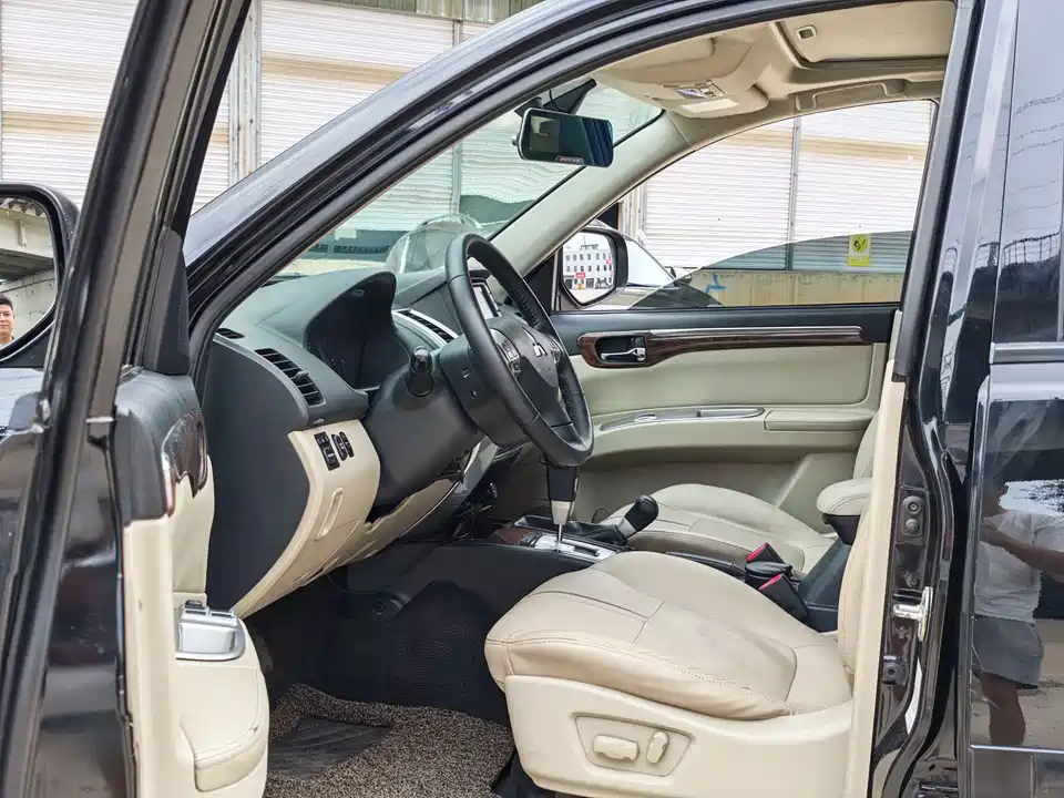 Mitsubishi Pajero Jinchang