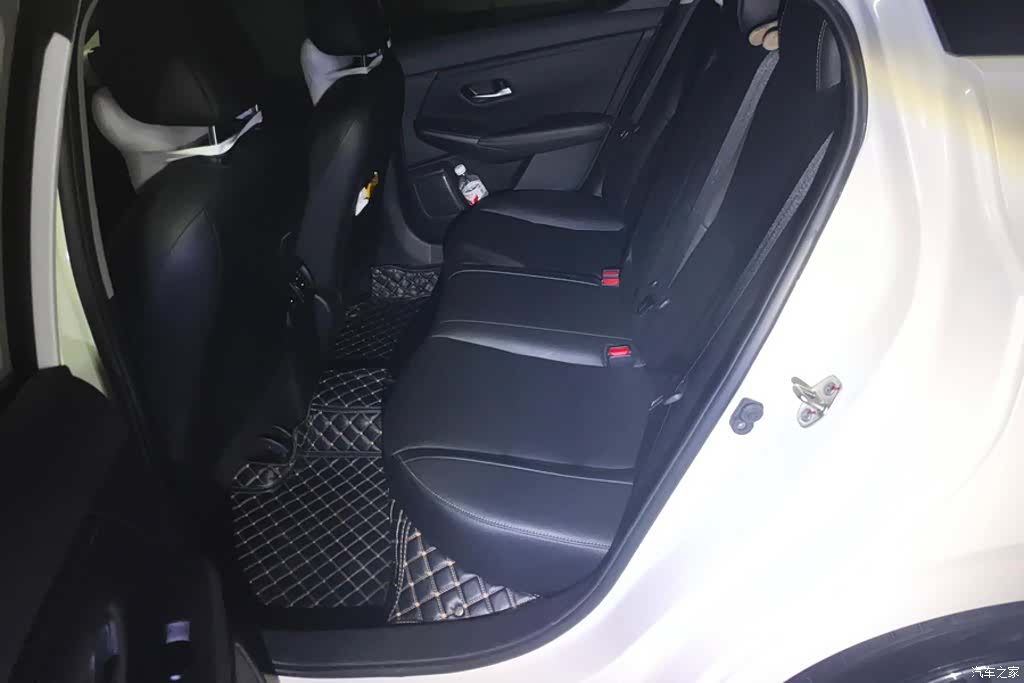 Nissan Sylphy, 2020 11