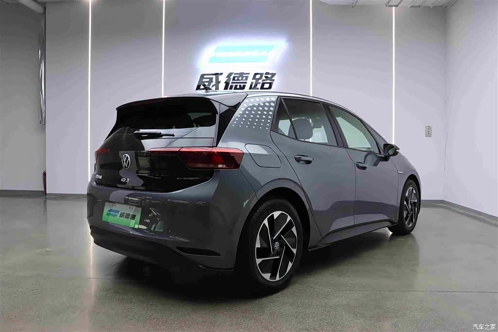 Volkswagen ID.3, 2023 все фото