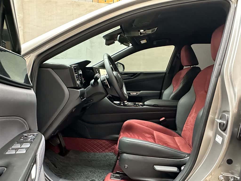 Lexus NX, 2025 9