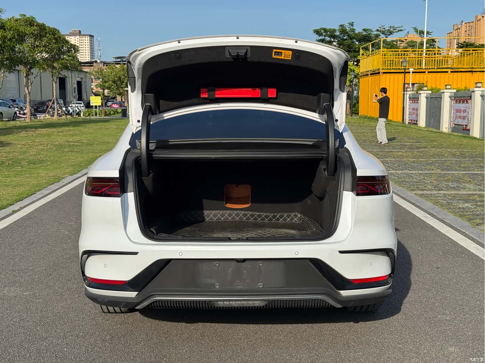 BYD Han, 2022 30