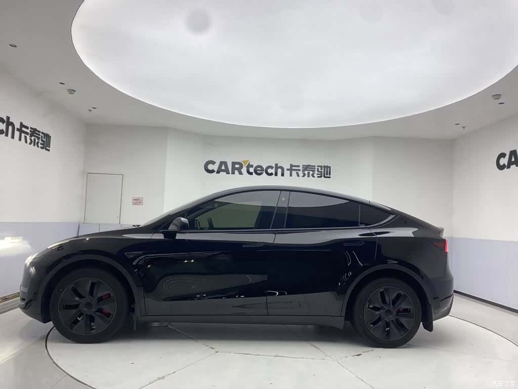 Tesla Model Y, 2024 8