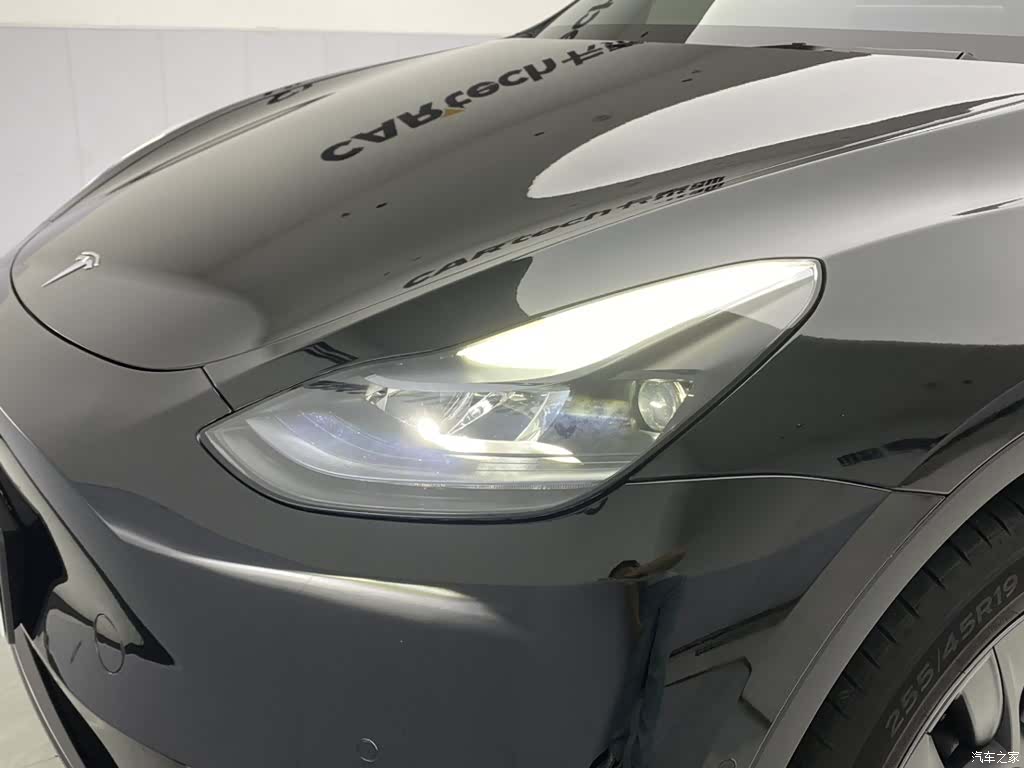 Tesla Model Y, 2024 9