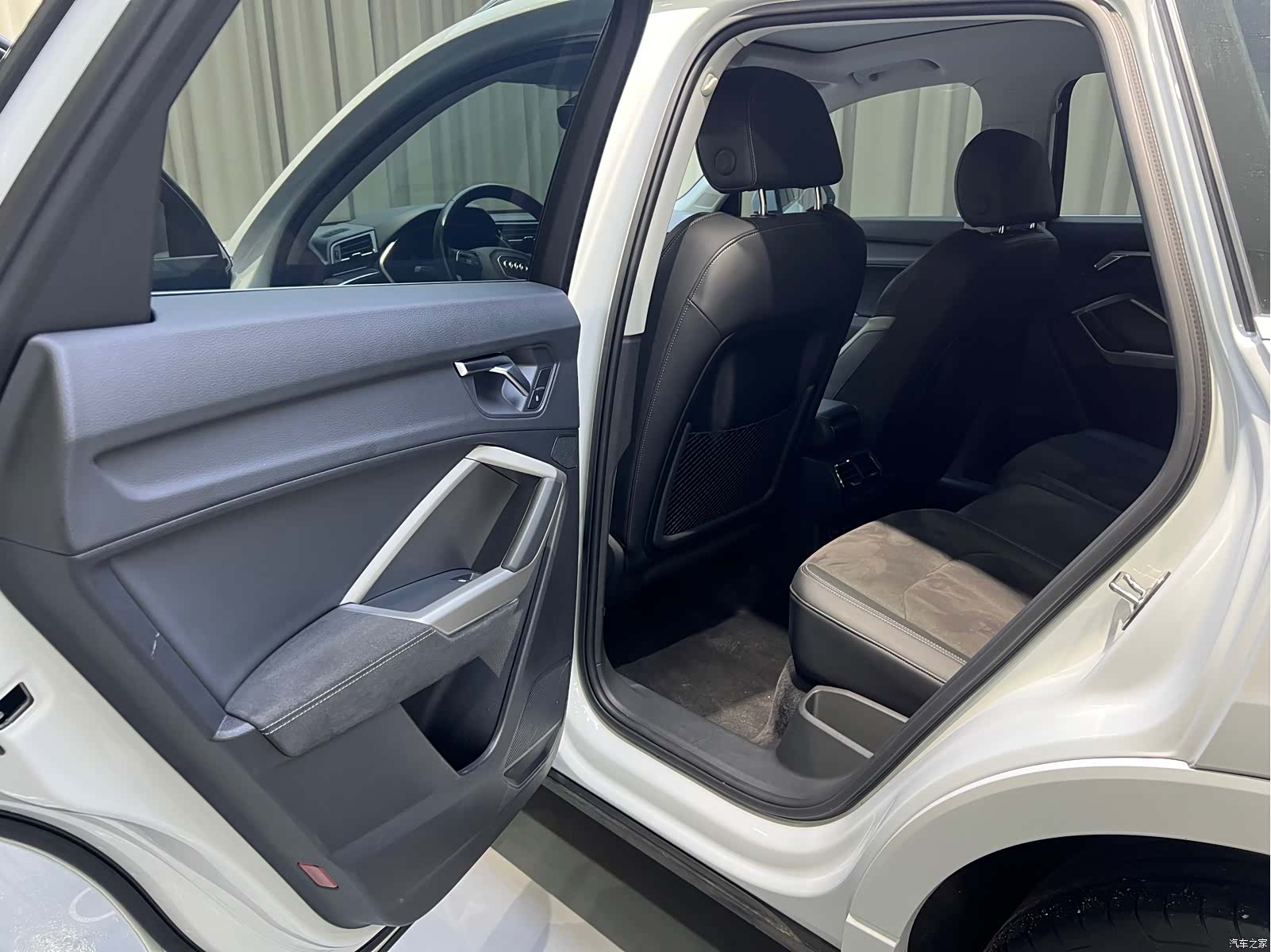 Audi Q3, 2023 10