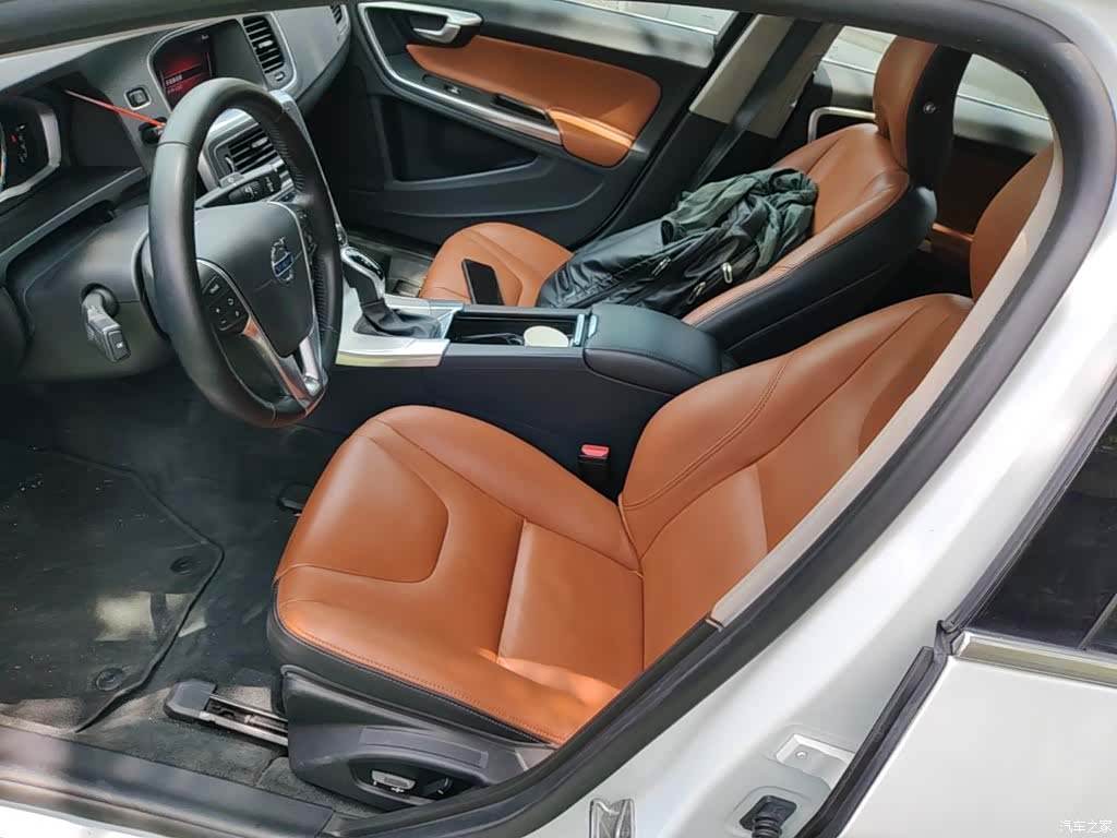 Volvo S60, 2017 15