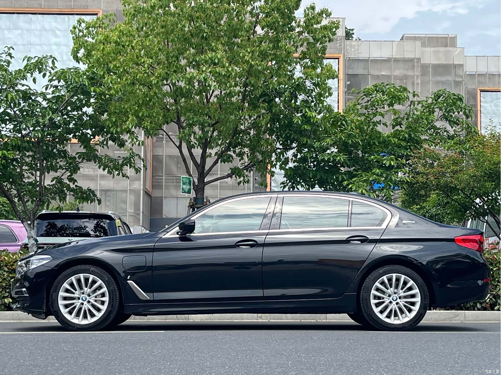 BMW 5 Series, 2019 все фото