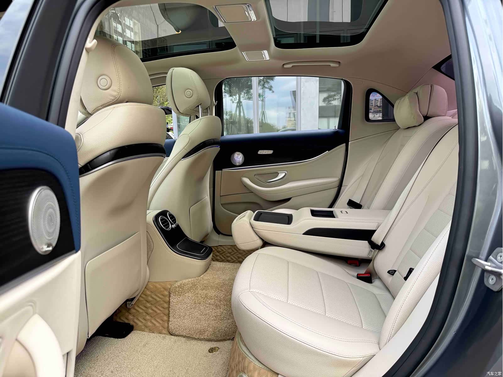 Mercedes-Benz E-Class, 2021 10