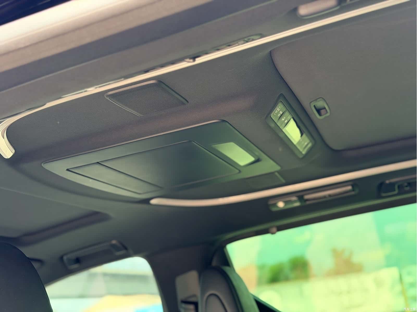 Toyota Alphard, 2023 16