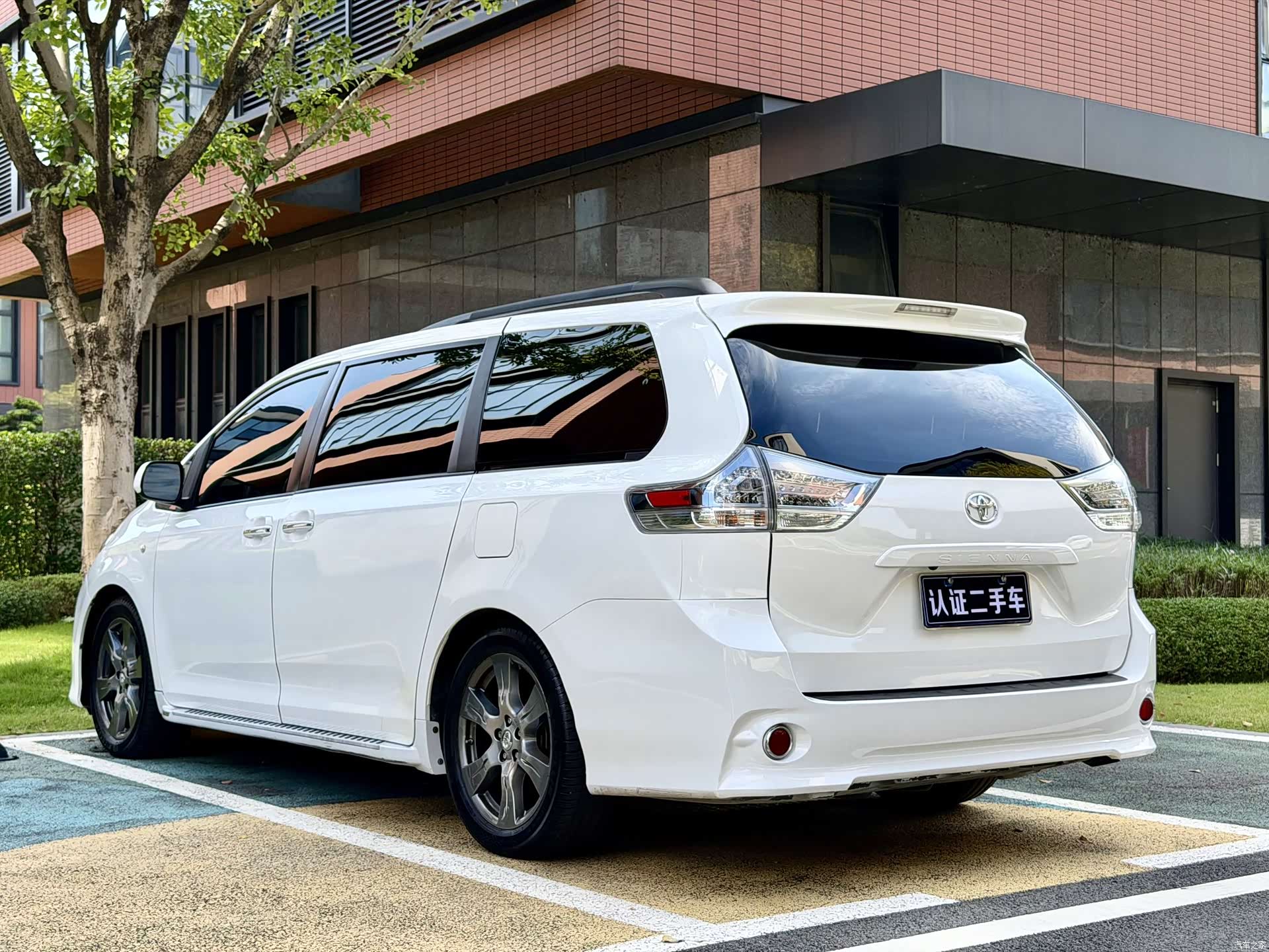 Toyota Sienna, 2017 8