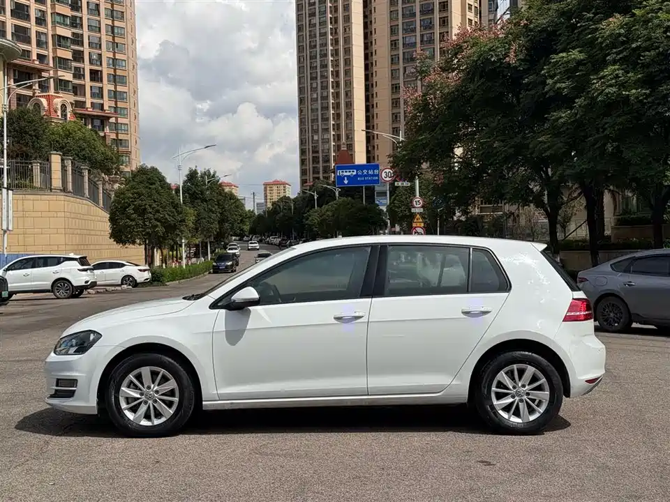 Volkswagen golf