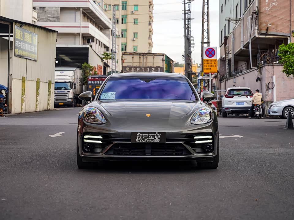 Porsche Panamera