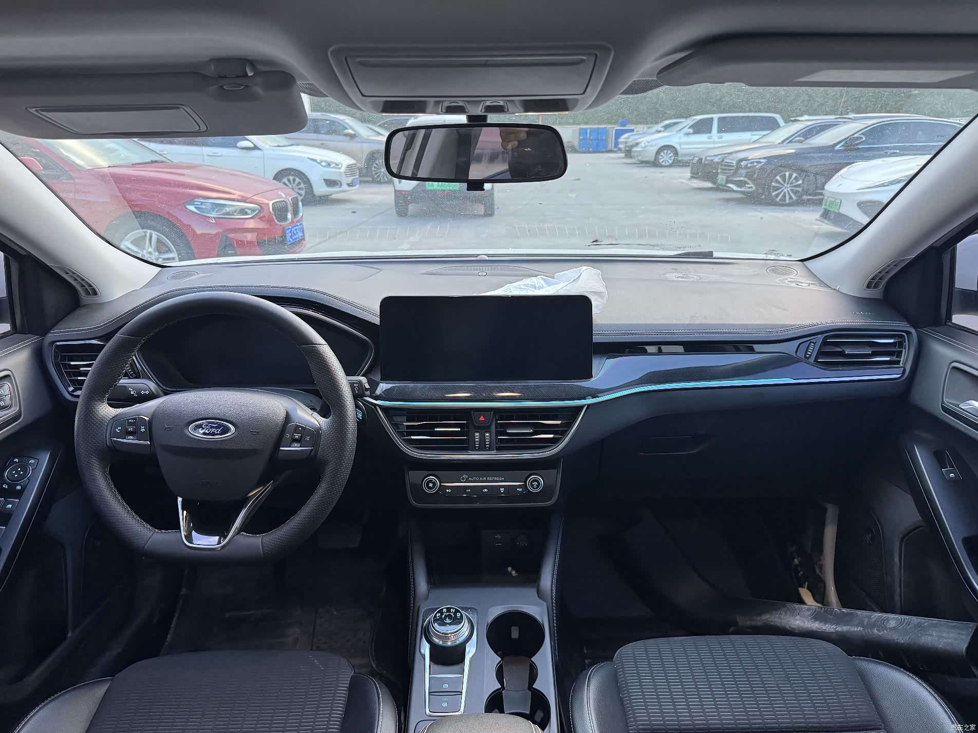 Ford Focus, 2022 10