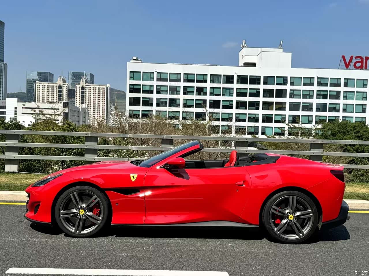 Ferrari Portofino, 2019 4